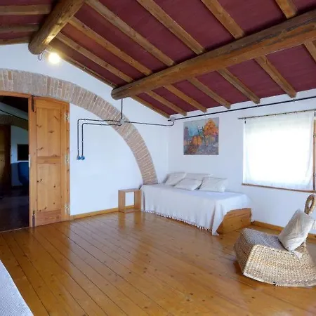 Casa vacanze Vaiano Sleeps 25 Pool Air Con Wifi