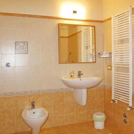 Vaiano Sleeps 25 Pool Air Con Wifi Casa vacanze Vaiano (Lazio)
