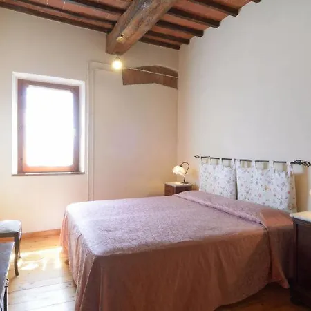 Vaiano Sleeps 25 Pool Air Con Wifi Casa vacanze Vaiano (Lazio)