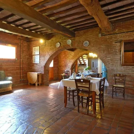 Vaiano Sleeps 25 Pool Air Con Wifi * Vaiano (Lazio)