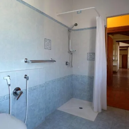 Vaiano Sleeps 25 Pool Air Con Wifi Casa vacanze