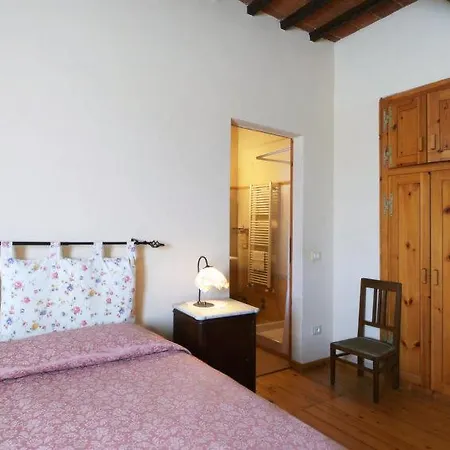Vaiano Sleeps 25 Pool Air Con Wifi Casa vacanze