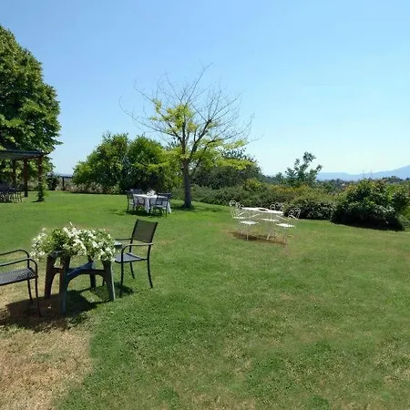 Vaiano Sleeps 25 Pool Air Con Wifi Casa vacanze